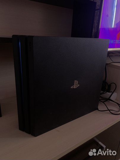 Ps4 pro 7216B