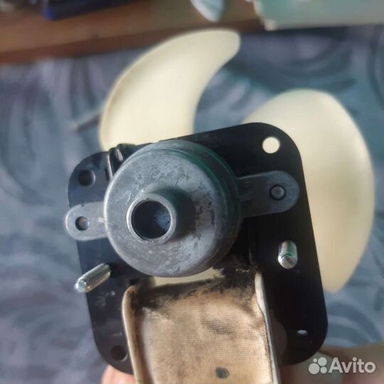 Вентилятор охлаждения холодильника