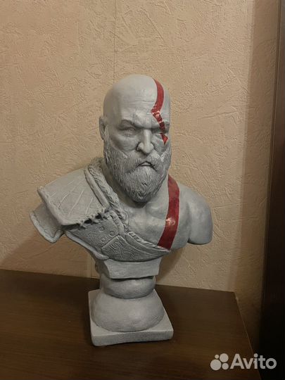 Скульптура Кратоса из God of War ragnarek
