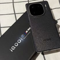 Vivo iQOO 12, 12/256 ГБ