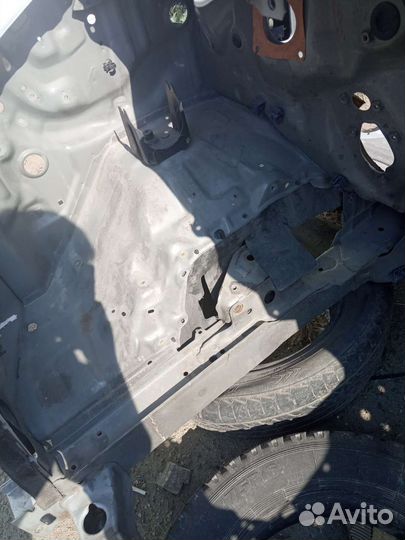 Передняя часть кузова Toyota Lite/Town Ace Noah