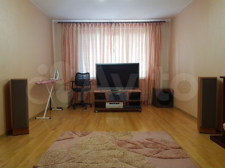 2-к. квартира, 57 м², 9/16 эт.