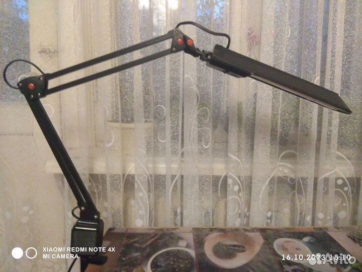 Лампа настольная