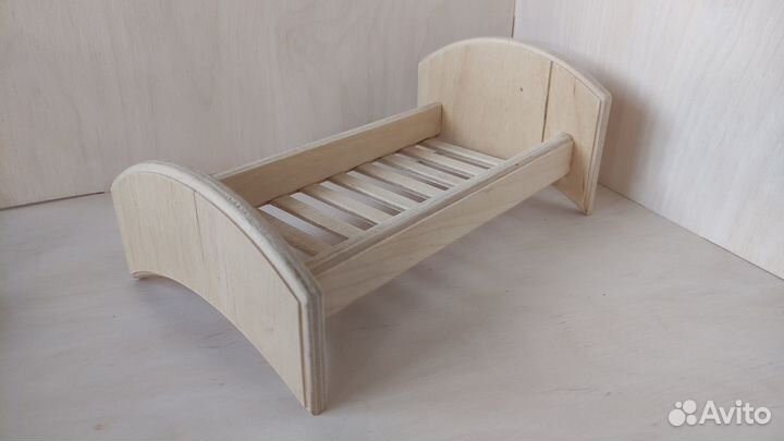 Кроватка для кукол до 20 см