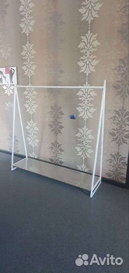 Вешалка для одежды напольная