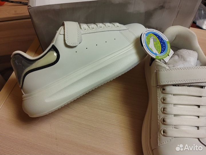 Кроссовки детские