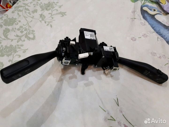 Блок подрулевых переключателей VAG 5K0953502M