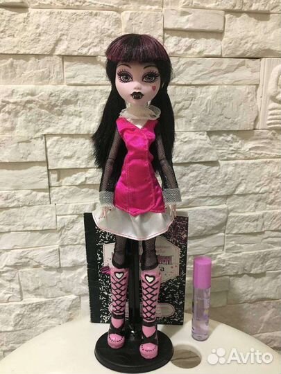 Кукла Монстер Хай Дракулаура базовая
