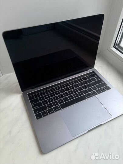 Apple MacBook Pro 13 2017 touchbar