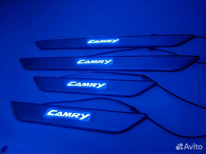 Toyota Camry 40 накладки на пороги
