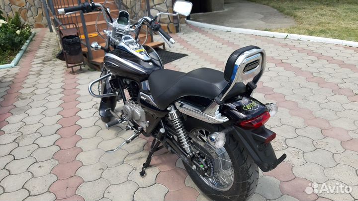 Bajaj Avenger 220 cruise