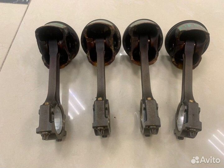 Поршень с шатуном Ford Fiesta CB1 spja 2009