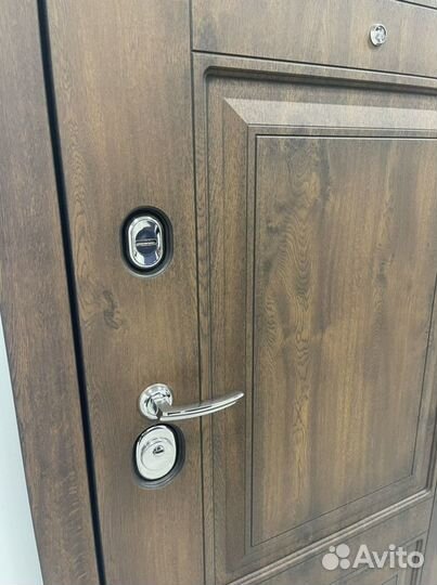 Дверь входная металлическая уличная