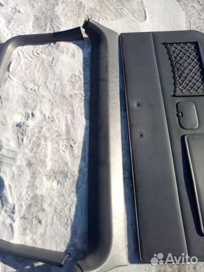 Обшивка багажника задняя Toyota Land Cruiser Prado