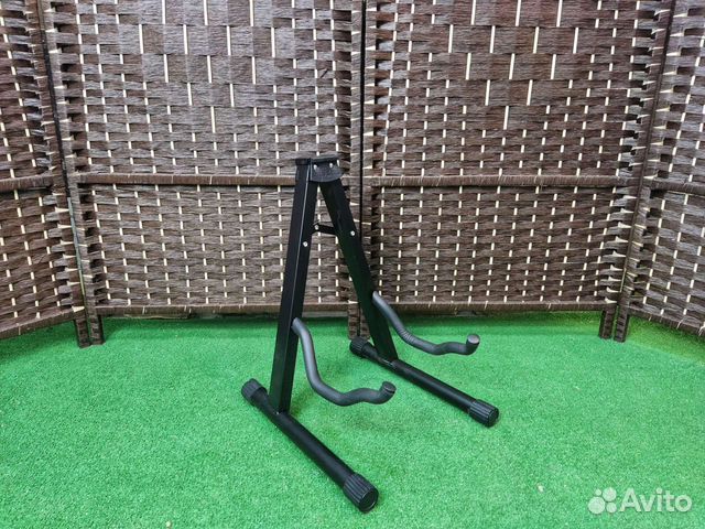 Подставка под гитару