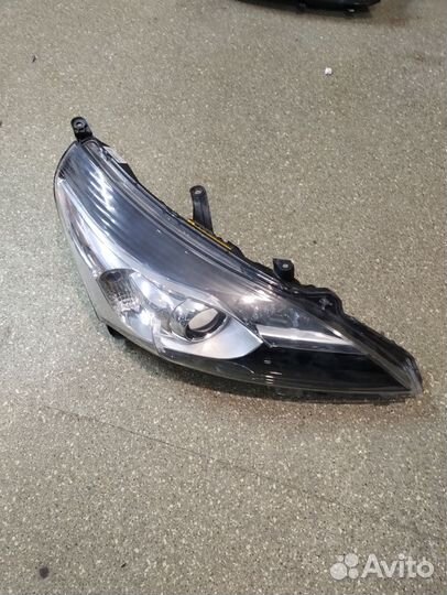 Toyota verso фара рестайлинг нексенон