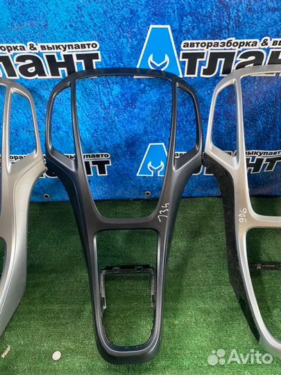 Консоль центральная Opel Astra J A14XER 2011