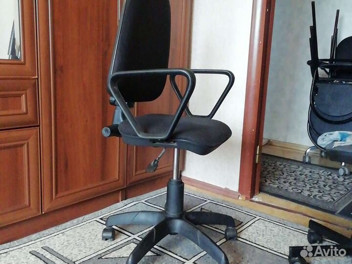 Компьютерное кресло