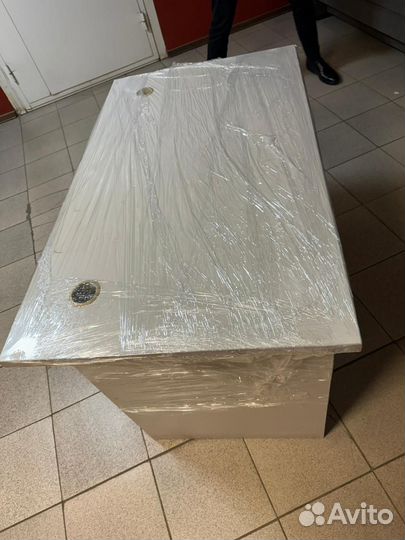Стол письменный рабочий