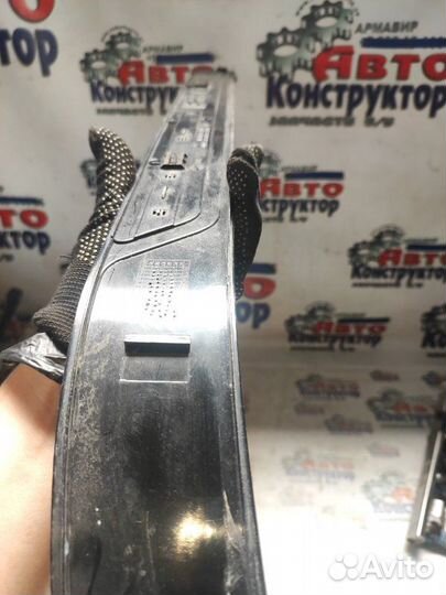 Накладка порога внутренняя передняя правая Bmw 5