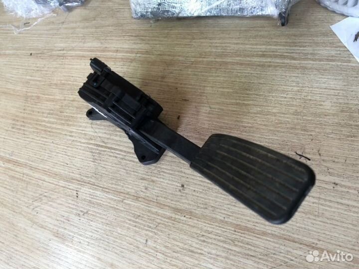 Педаль газа Ssangyong Actyon