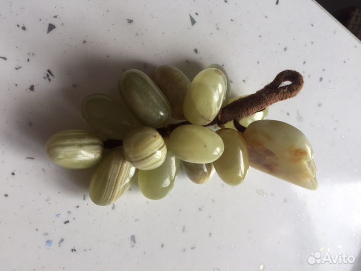 Статуэтки из оникса