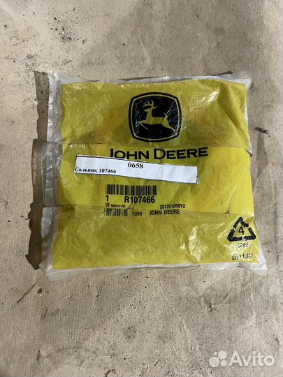 Сальник R107466