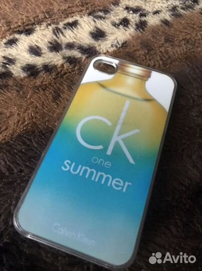 Чехол на iPhone