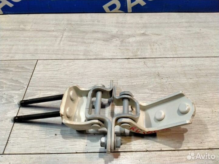 Петля двери задняя левая Toyota Mark Ii JZX100