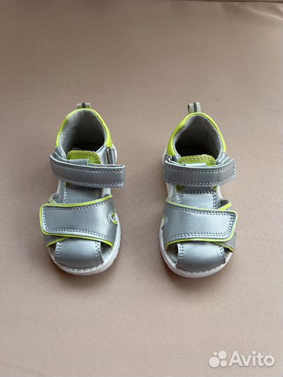 Босоножки сандали 20