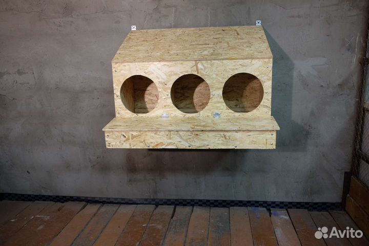 Гнездо для кур с яйцесборником на 3 ячейки