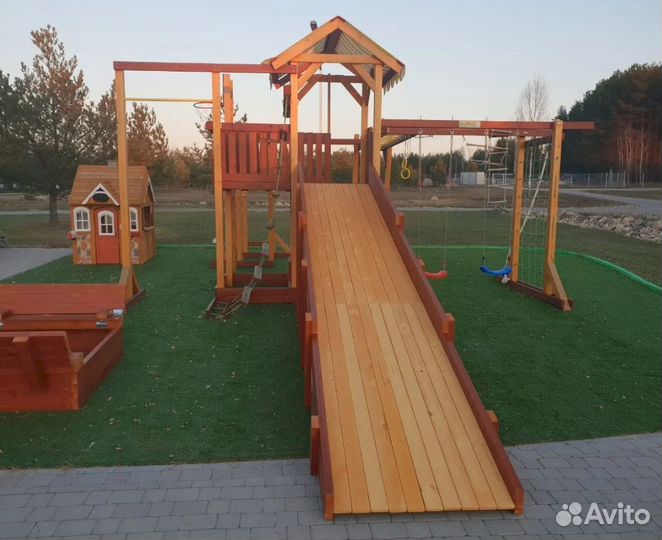 Детская площадка для всей семьи