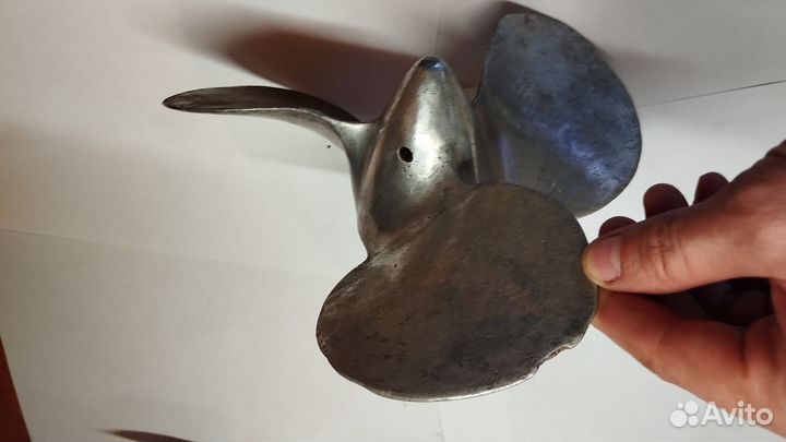 Винт лодочного мотора Вихрь