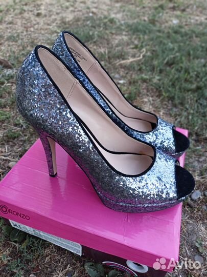 Туфли блестящие