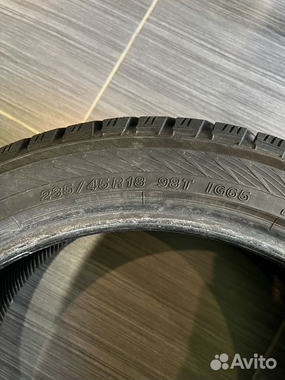 Yokohama Ice Guard IG65 235/45 R18 98T
