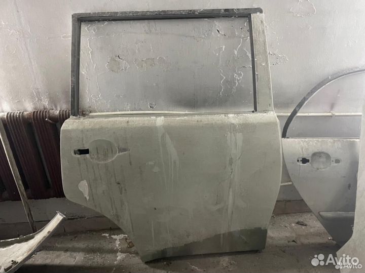 Infiniti QX 80 дверь задняя правая