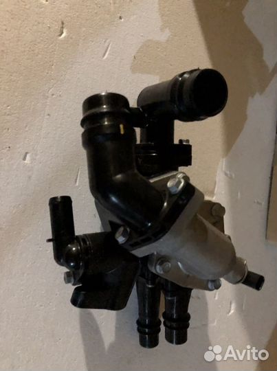 Термостатический регулируемый клапан системы охлаж