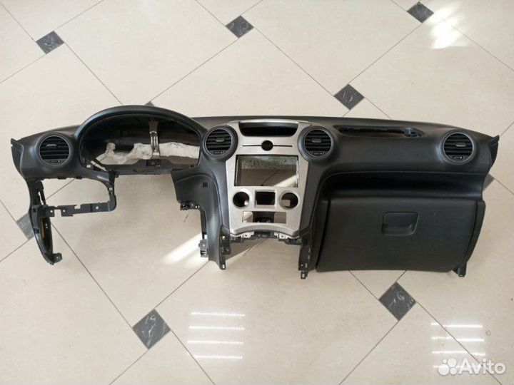 Парприз (торпедо) Kia Carens FG G4KA 2009