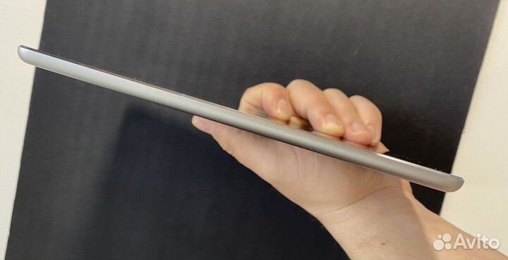 iPad mini третьего поколения на 16GB с sim
