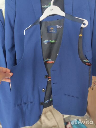 Костюм тройка 11 лет (пиджак,жилет,брюки)