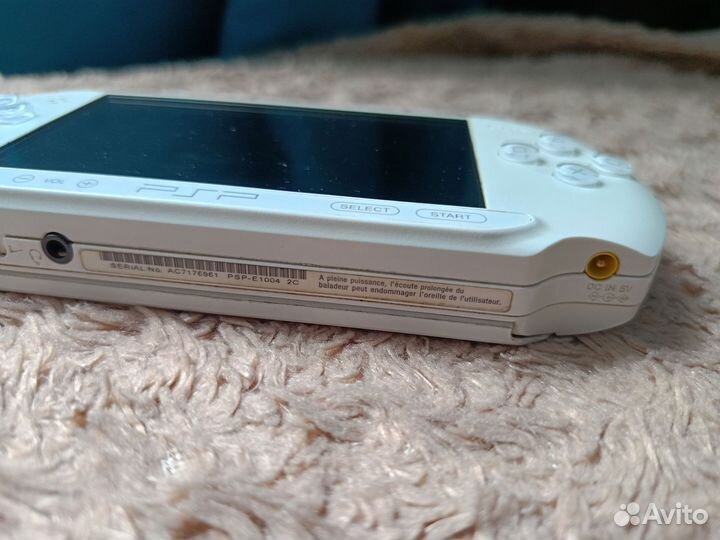 Sony psp e 1004 2c