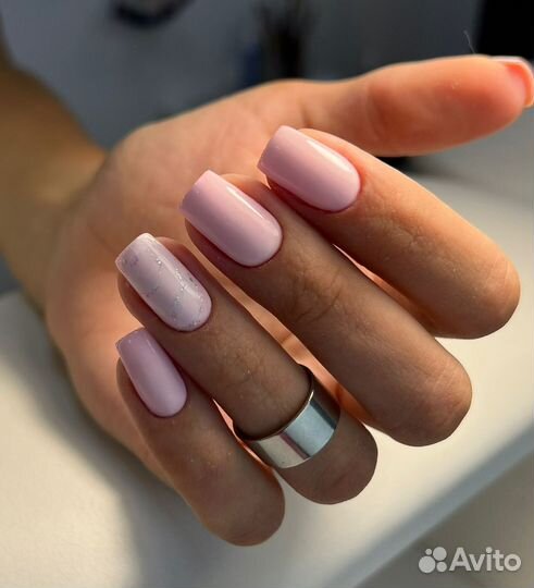 Модель на услуги марикюра