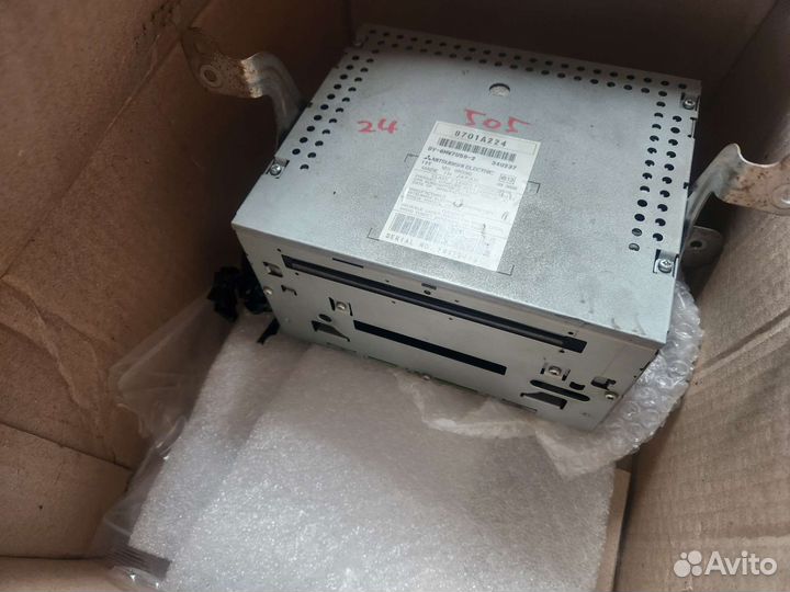 Штатная магнитола mitsubishi outlander xl