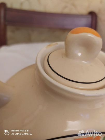 Кувшин и стаканы из майолики