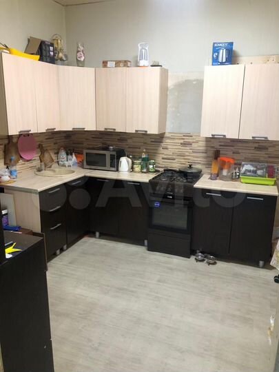 3-к. квартира, 74 м², 1/2 эт.