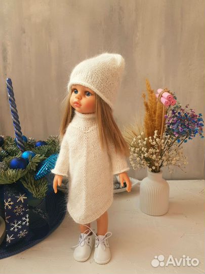 Платье для куклы с шапочкой