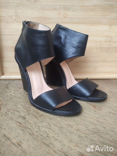 Босоножки женские 37 размер