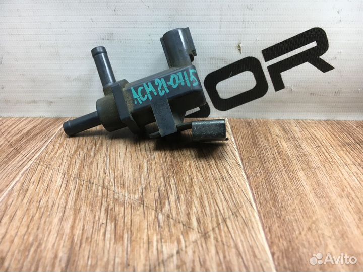 Вакуумный клапан Toyota Ipsum M20 рестайлинг (2003—2009)