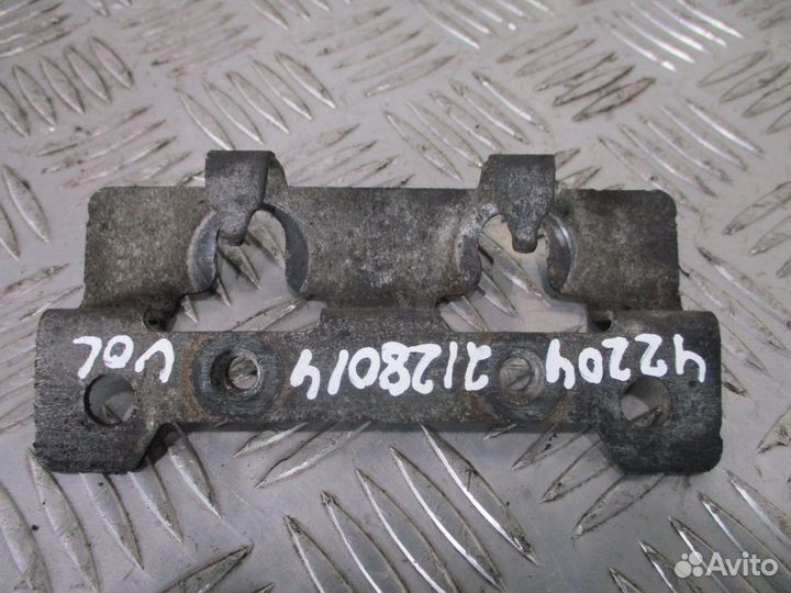 Кронштейн Volvo 21409053