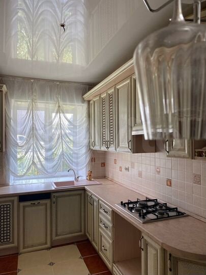 3-к. квартира, 64 м², 1/2 эт.